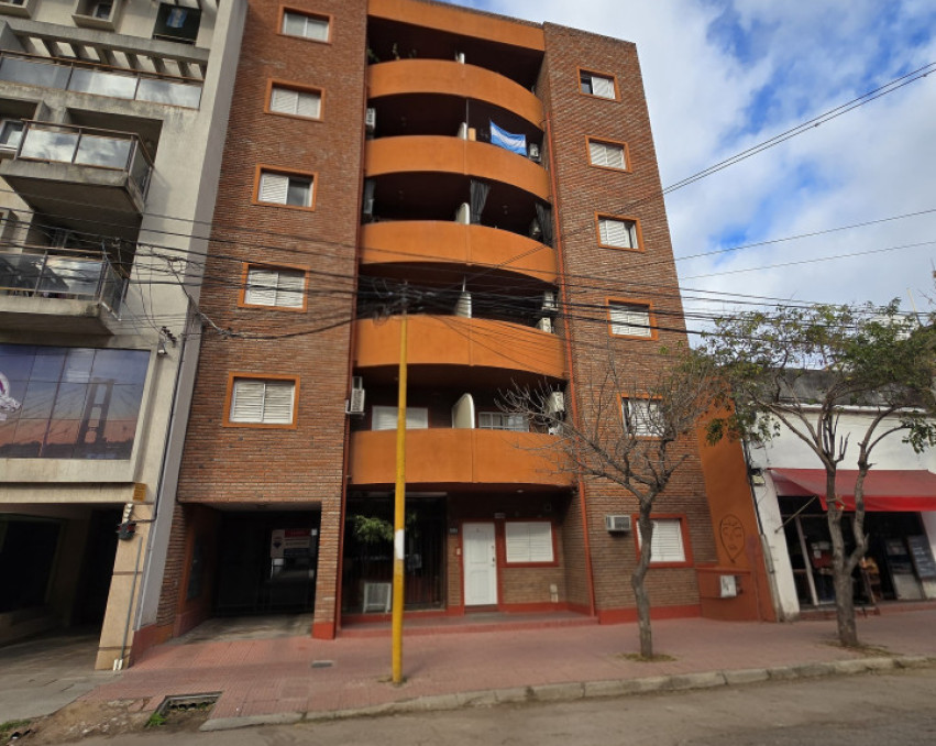 Dpto de 1 dorm a mts de Avda. Freyre