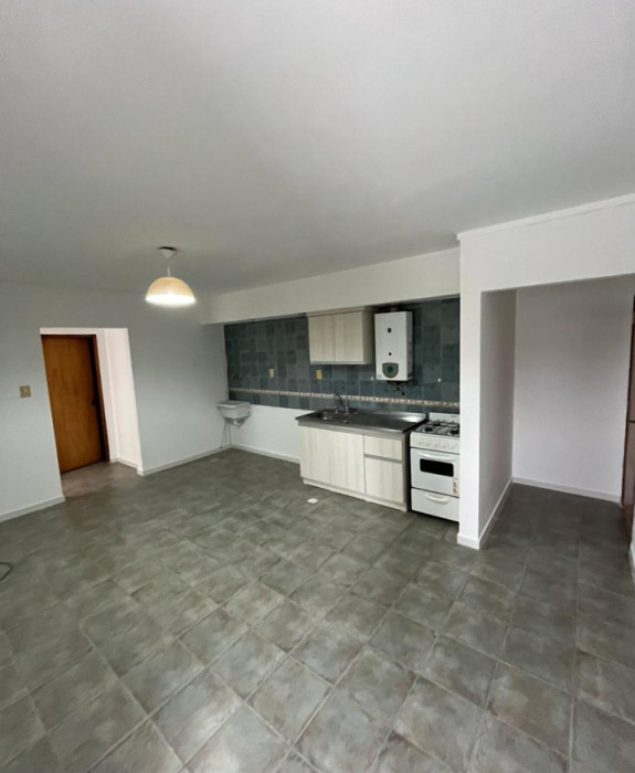 DEPTO INTERNO CENTRO ALQUILER