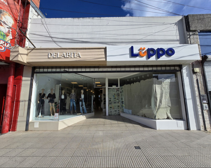 Local sobre Avda. Arist. del Valle