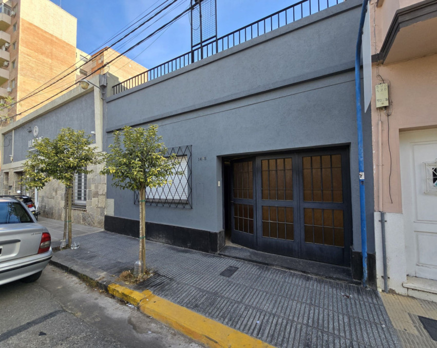 Casa de 3 dorm en Barrio Sur.