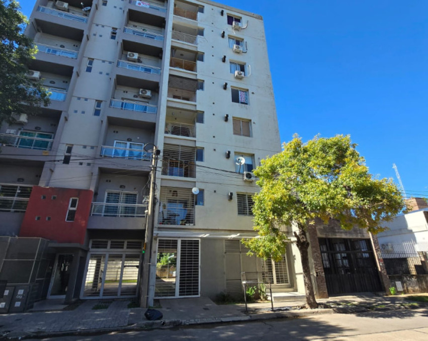 Semipiso de 1 dorm a mts de Bv!